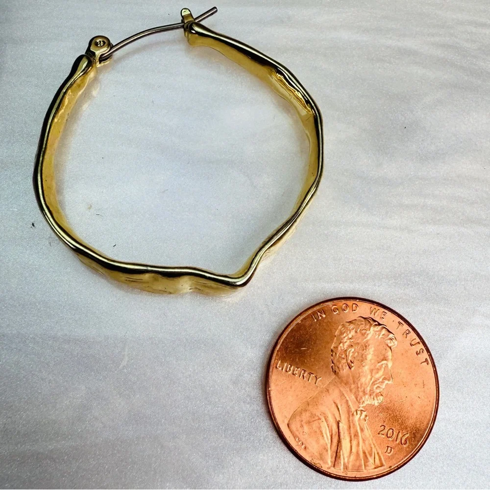 Vintage, elegant, weighted, hammered, goldtone, hoop pierced earrings